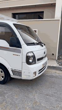 سلام عليكم كيا 2013 سياره كلشي ما ناقصه تخم تاير اماميفقط سياره حلوه وخير من الله سعر 105 رقم مميز امبار سنويه جديده ورقم جديد ***********
