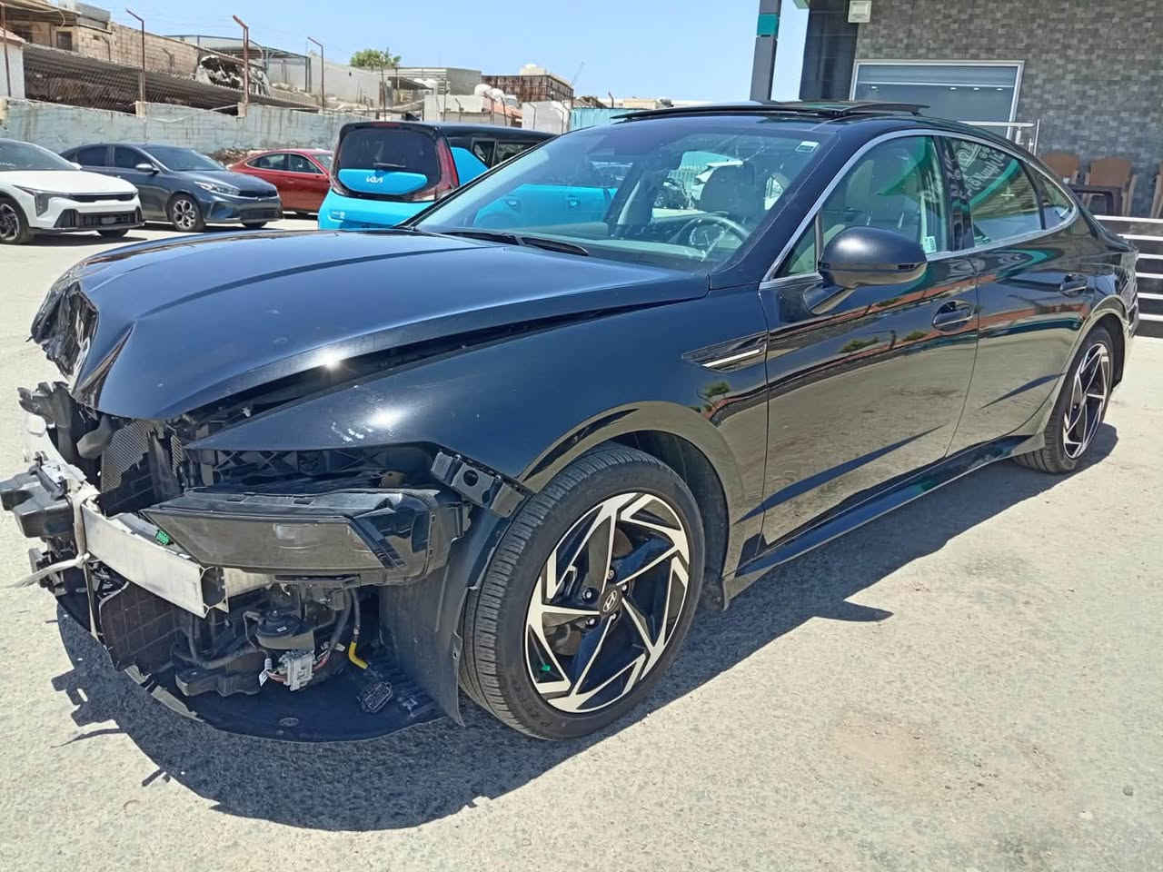 بسم الله الرحمين الرحيم.                                 

نوع السيارة🚘✅ هونداي سوناتا.   الموديل 2024 

                   مواصفات.🌹✅🌹بنوراما                  
 السيارة موجود ✅بالاردن  🚗المنطقة الحرة الزرقاء                    

الضرر واضح بالصور ✅بدون ارباك  🚘السيارة تشتغل وتمشي.   

الاستفسار او التصال  على الرقم  ***********             

او مراسلة واتساب على الرقم الاردني 00962797080658. 

عنوان المعرض🛣️🛣️⬅️شارع 18 شمال المنطقة الحرة🚗🚗🚗.   
 
ملاحظة🚙🚙🛻✅✅اخي العزيز اعمل متابعة لصفحة يوصلك كل ماهو جديد 🏎️🏎️🚌🚌🚎🚙🚘🏎️✈️✈️🚦🚦
