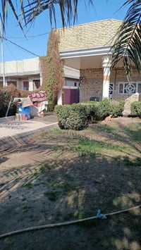 بيت للبيع مساحه 700متر ملك صرف مع أثاثه ومع شاطيه 500 متر ومع احواض سم...