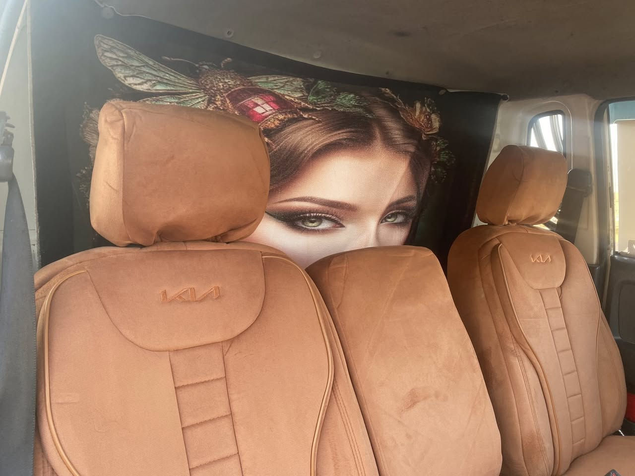 السلام عليكم كيا حمل موديل ١١ سياره كفاله من صبغ وضربه مال جناي بلاديه مابيه تعمير ولا معجون السعر ٩٨ وبيه مجال ***********
