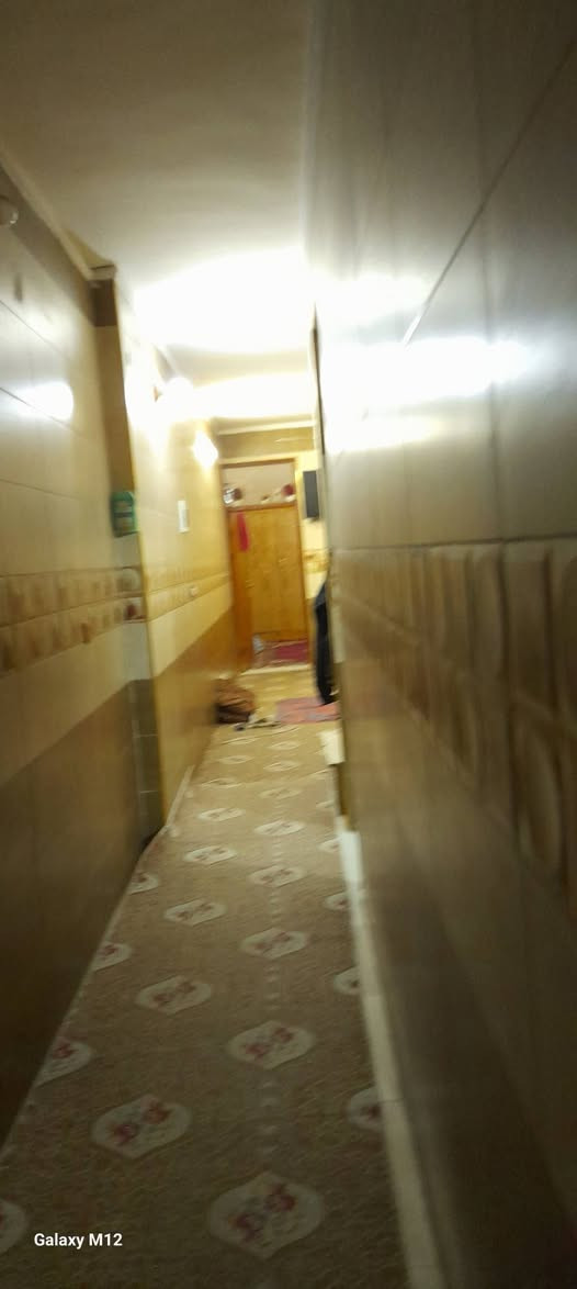 السلام  علبكم  بيت  ١٠٠  متر   ٥×٢٠ طابو  زراعي   في  الزعفرانية نهاية  شارع  المعهد على  يمين     خلف  اسواق  بابا  اشتريلي كامل  من  كل  شي   استفسار  على  رقم  ***********
