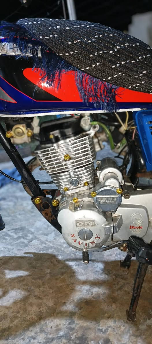 دراجه للبيع خير منالله نضبفه كدام غينك شغل وطلع مكان ديالى شهربان سيفان موديل 20سعر 425وبي مجال رقم***********
