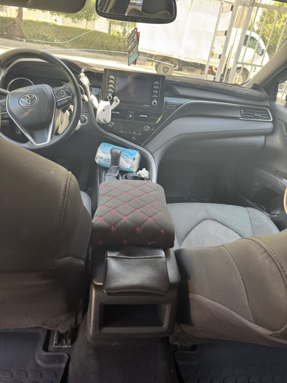 كامري موديل 2022
مواصفات Le بلاك بصمه 
الضرر جاملغ امامي والبنيد ضربه سطحيه بدون ايرباك 
السعر :185$ وبيها مجال
رقم الهاتف :***********
