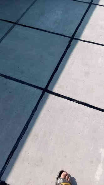 اضافه وعمل ماستك السطوح الدور السكنيه والمدارس بعد الغسل والتنظيف وهذا عملنا انشاء الله ينال رضاكم سعر المتر كرسته وعمل (٢٠٠٠) الفين دينار هاتف *********** ابو سالي للماستك والعمل بالماده
