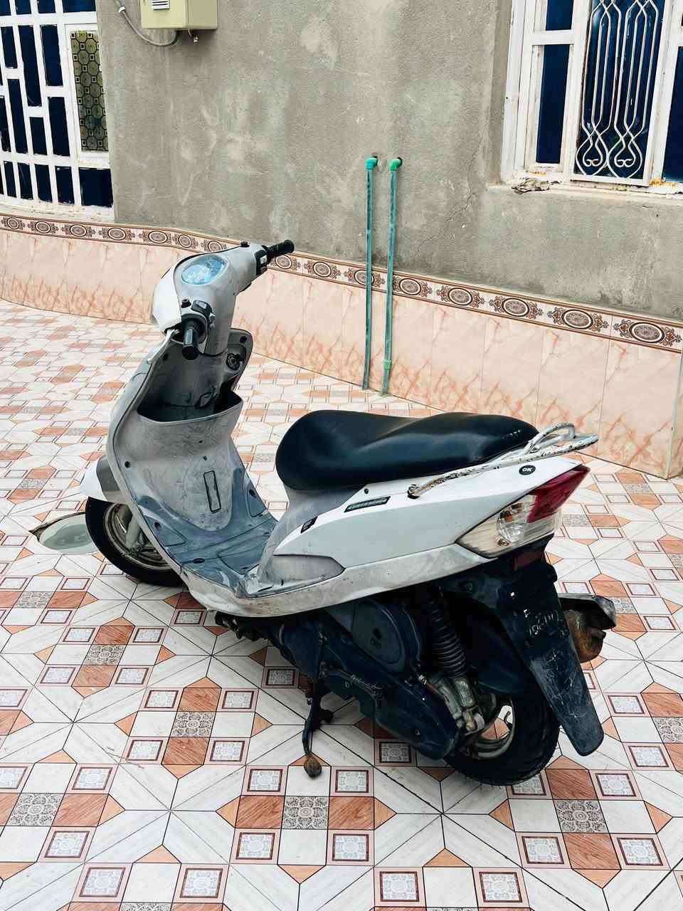 الهم صلي علئ محمد وال محمد ملاحضه اخوان المايشتري لايواعد والسوك كلشي حته ب350
سلام عليكم ماكس قجمه كفاله عامه حاويه صاله شهر نازله
سلف هندر. كهربائية اشاير 
دبلات خلفي وامامي. مكينه خرسه مكفوله من الفتح.  كيج بانزين / كيج سرعه بريك امامي وخلفي دراجه كله بلاد
المكان البصره قضاء المدينه الرحمانيه.
الاستفسار ***********.
