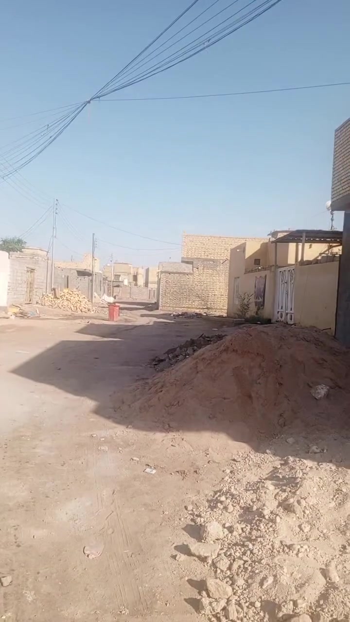 سلام عليكم بيت بسديناويه زراعي قرب مدرست صفي الدين لمساحه 150 متر لبيت تأخذه مفتاح جميع لخدمات موجوده رقم
***********

