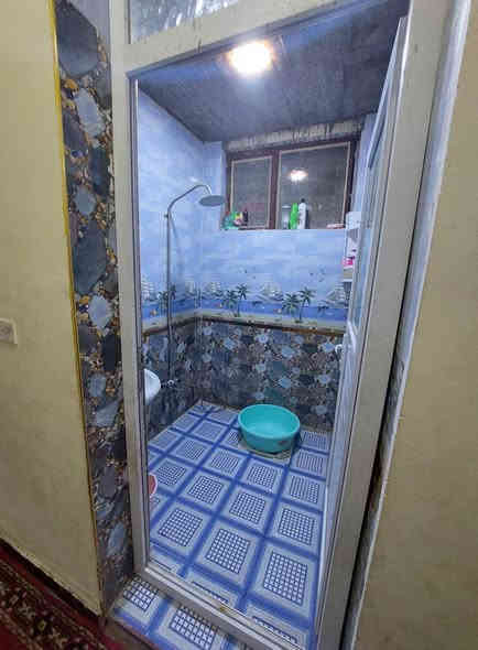 السلام عليكم  بيت زراعي مساحه ١٠٠ متر 
البيت كامل كل نقص مابي  مطبك شتايكر  كامل  بس البيتونه  السقف مالهه جينكو  العنوان حي الرئاسه شارع ٢٠ قرب مكتب الزعيم  سعره ٧٠ وبي مجال بسيط للإستفسار  ***********
