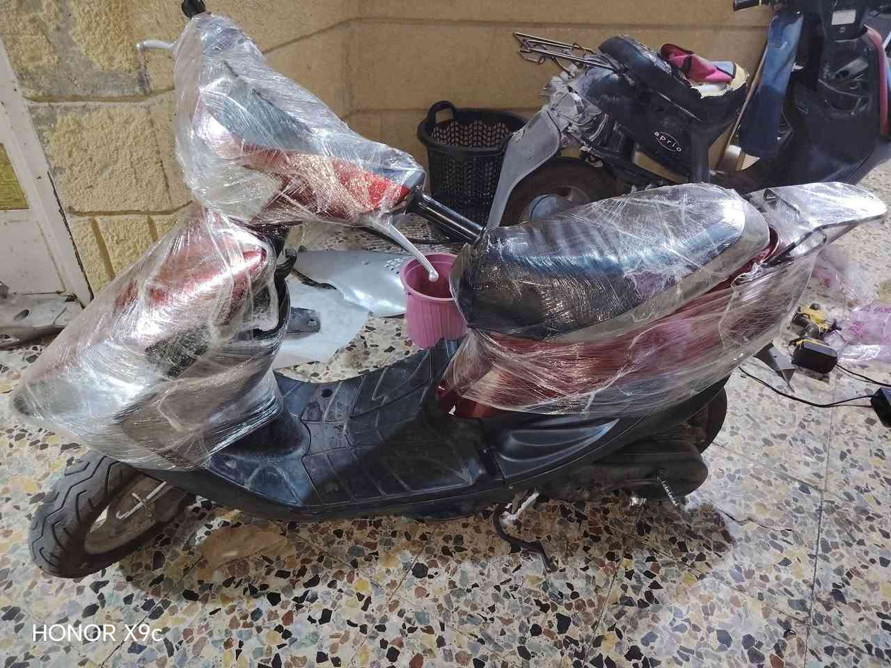 السلام عليكم دراجه تسع زروف كهربائيات كامله مكينه جديد كابريتر جديد دراجه ناعمه وحلوه بانزين كله محسن دراجه ماطفيك بل شارع بل مشي سعر 300 قفل 🔒 عنوان البصره القبله. ***********
