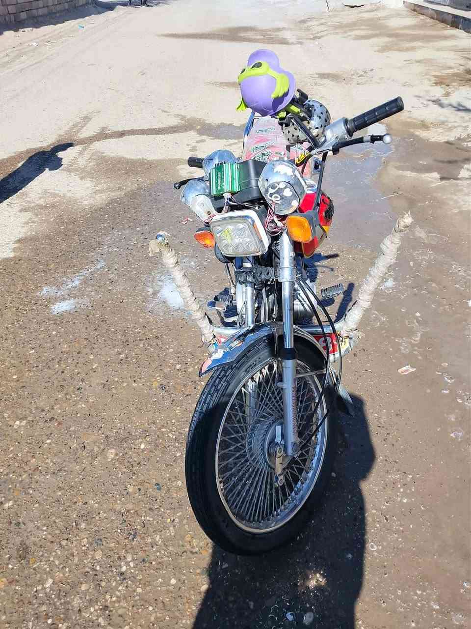 دراجه نامه للبيع شرط نشااط ومعدل فوول محرك شرط دمعه نص هندر كهربايات كلهاا شغاله السعر 350وبي مجال للطيبين خااص مفتوح بس اكثر شي اتصال متواجد واتساب موجود 
 مكاني بيجي اتصل وتدلل
***********
