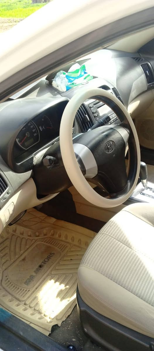 سياره موديل 2010 شمالي السياره جديده خير من الله مكفوله من الصبغ بيه شي بسيط فقط الدوسه الجوه الباب مرشوشه من أثر شخط.
السعر 118 وبيه مجال بسيط مكان السياره بابل مشروع المسيب
الاتصال ***********
