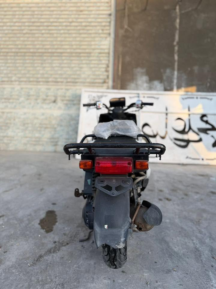 سلام عليكم 
دراجة بيكم نوزل للبيع 
كهربائيات شغاله كفراتها نضيفة وبلادية
رايدها ب 300 بيها مجال شي قليل للشراي 
مكاني بغداد الحرية الدولعي 
الاتصال على الرقم ***********
