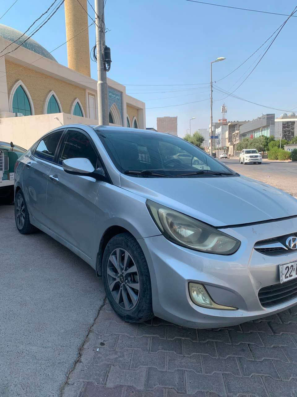 Hyundai accent 2012
خلیجی 
مەکینە کرایتەوە V4.16 
ڕەقەم و سەنەوی نوێ 
ڕۆیشتن / ٣٥٠ هەزار کم 
تۆماتیک تەبرید ڤۆلیۆم 
بۆنیت و چوار دەرگا و چاملغ 
سبوغ ، کەمەک کاڵبونەوە هەیە
هەندەک شوخت و قۆپی هەیە 
بێ ناوگرتن ، ئێڕباگ سوکان 

نــــــرخ / ٧٨ $
*********** أربيل, العراق
