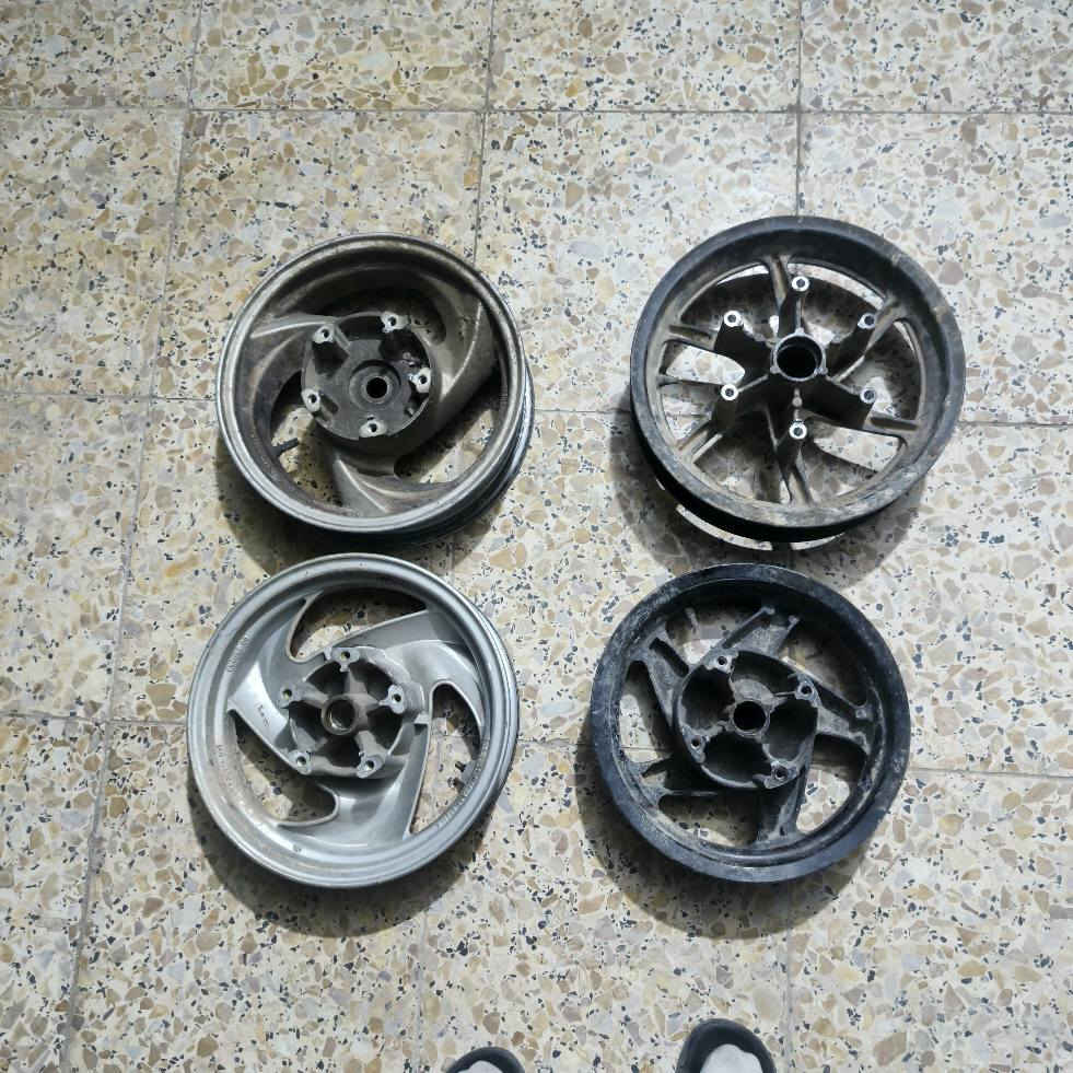 ويالا واحد0.6 أمامي سعر20الف واحد0.10 امامي ب25الف وثنين سيام كامكو العاليه شبيهت الفورزه ثنينهن ب40 بغداد, العراق


**إذا كنت صاحب هذا الإعلان وتريد حذفه لأي سبب، رجاءا أرسل رسالة إلى الدعم الفني**