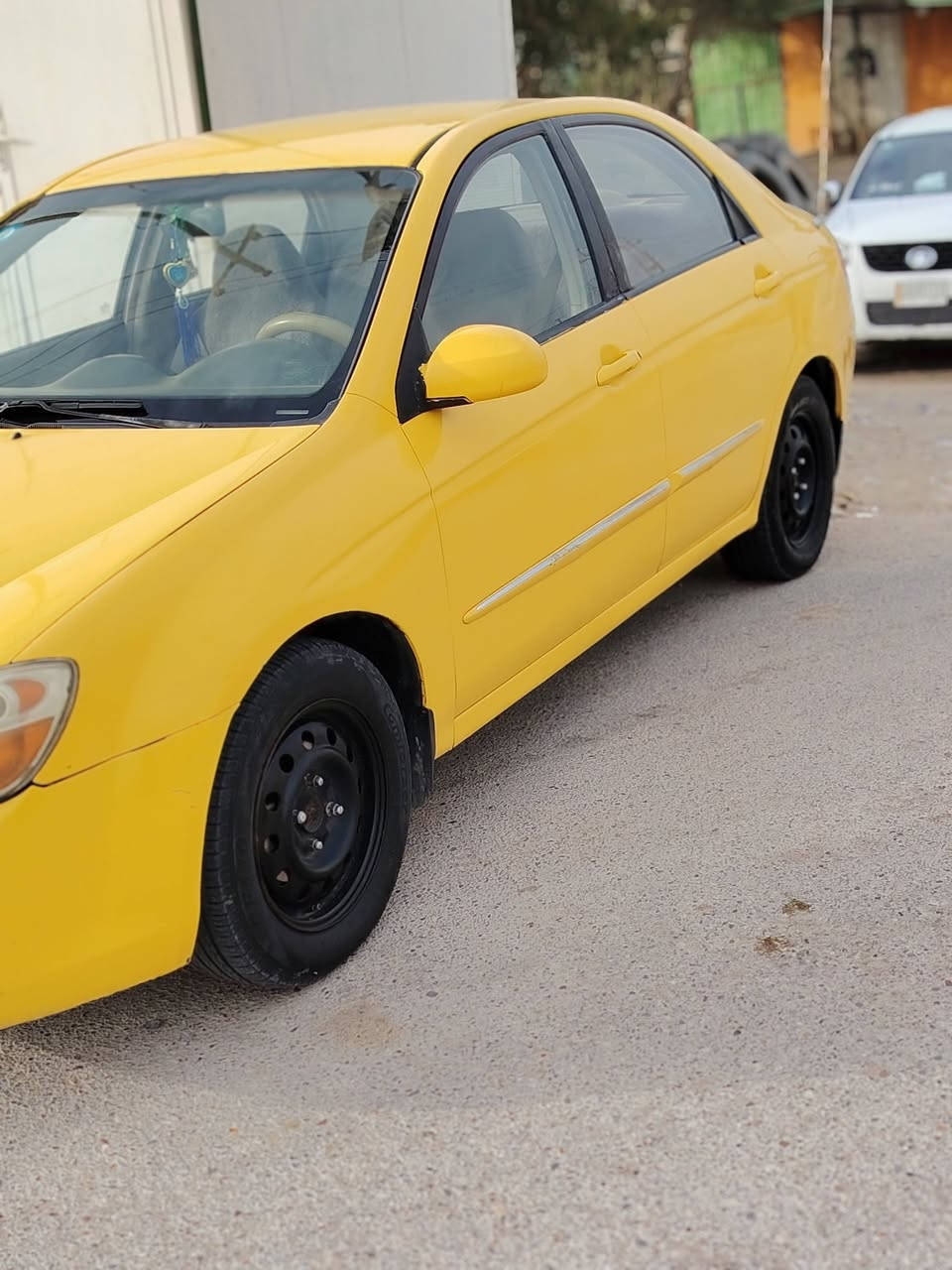 السلام عليكم 

كيا سيراتو 2008 خليجي 
مكينه 1600العنوان السماوه 
***********
