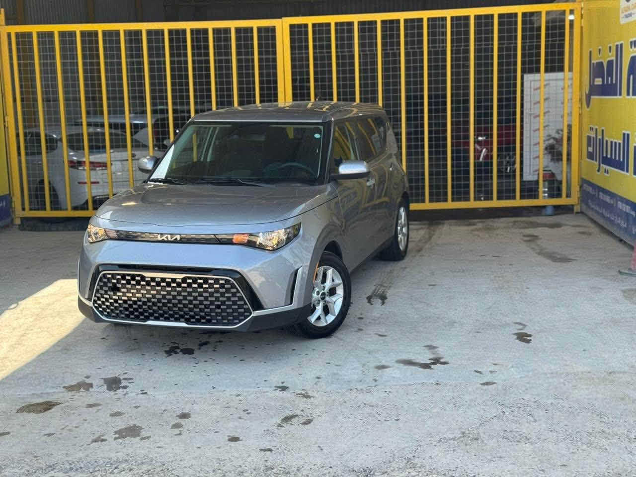 Kia soul 2025 LX
دخول جديد حادث السياره كما موضح بالصور صبغ البنيد فقط سياره جديده وجاهزه من كلشي 
مكان السياره بابل شارع 60 

واتساب ***********
