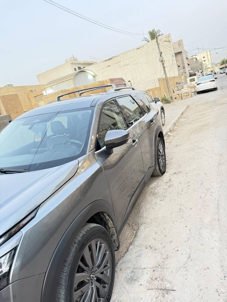 سلام عليكم مديل 2024SL فول موصفات ضربه خفيفه والسياره جديده والتصليح درجه أوله مكان السياره بغداد استفسار *********** السعر 270 بي مجال
