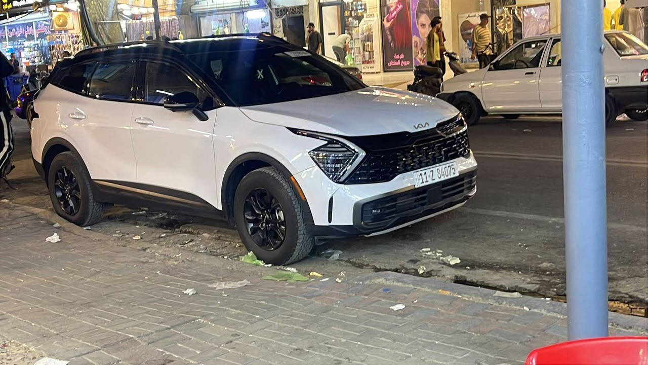 السلام عليكم من رخصت الادمن
سيارة سبورتج موديل 24 إلى البيع وارد امريكي 
السيارة فول موصفات إلى الاخير وتاخذها ربع ما  تصرف عليها السيارة بحالت الزيرو ماشية 7000 
سعرها 240 العنوان بغداد السيارة باسمي تحويل ثاني يوم هزة مال السيارة جديدة بعدها 
***********
