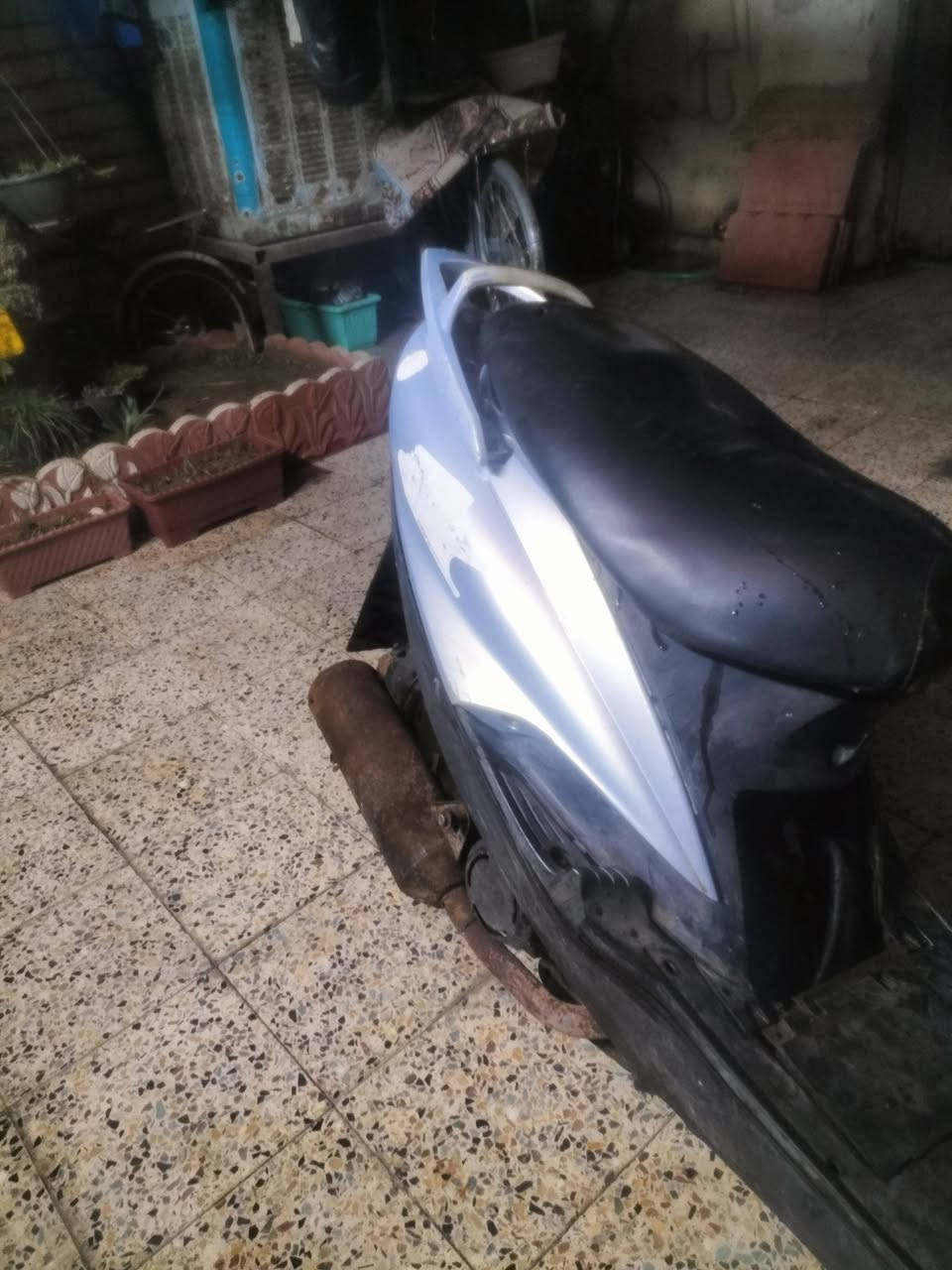 السلام عليكم دراجة ماكس للبيع دراجة حلوة ونضيف شغالة نكرة سلف وهندر نقص باتري مكينة ناعمة كهربايات كلهة شغالة دبلات شغلة تايرات جديد كفرات كلة ختم واحد
مكاني الغزالية سعر 225اوبيهة مجال رقم ***********واتساب
