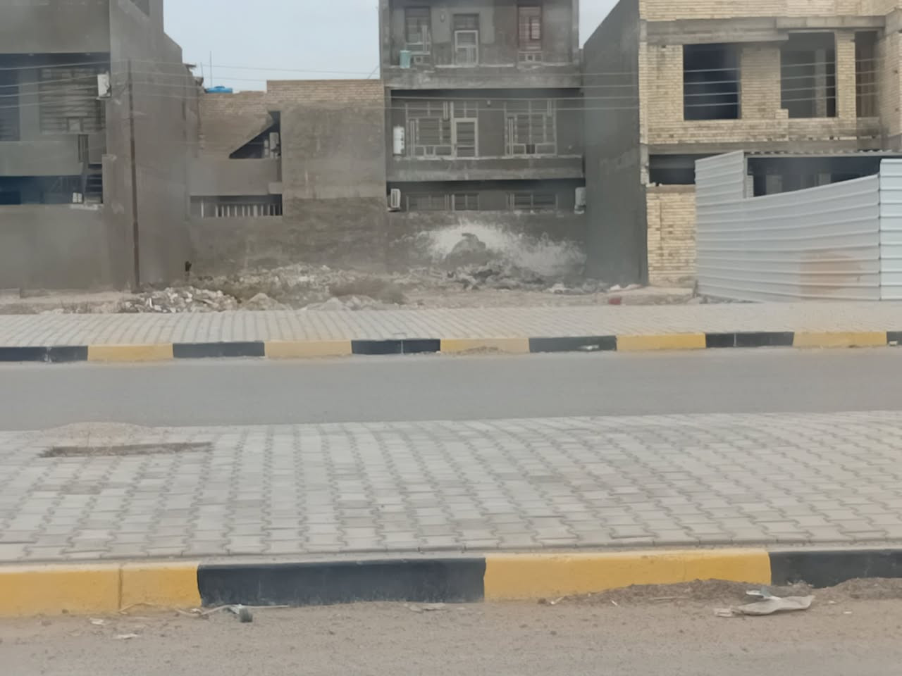 قطعه ٣٠٠متر بحي السلام شارع ٤٠ مقابل حي الرشيد تباع كاملة بسعر ٢٥٠ وتباع ١٥٠متر بسعر ١٢٥ وبيهن مجال للأستفسار ***********
***********
