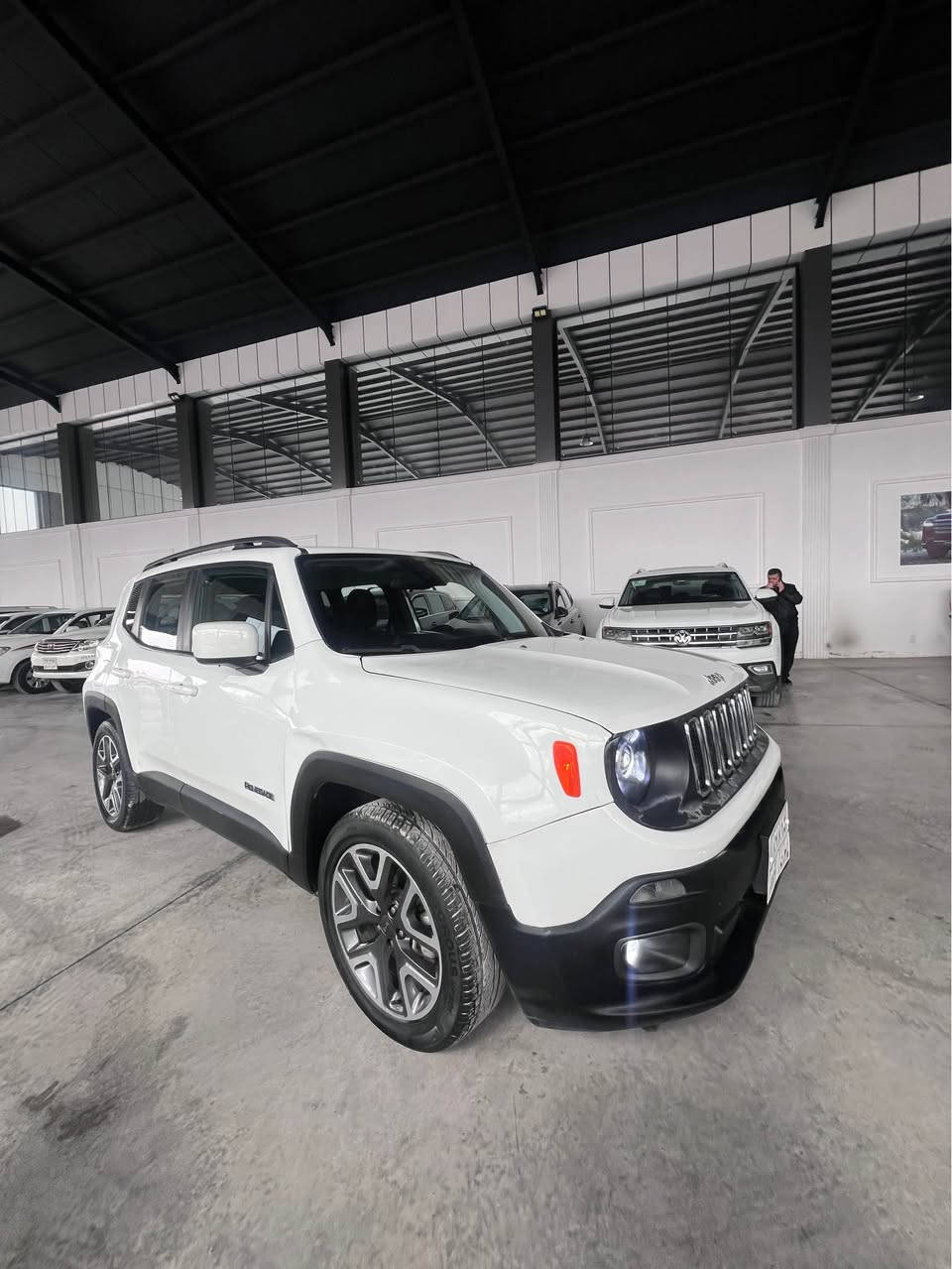 جيب رنيجيد موديل ٢٠١٨ محرك ٢،٤
سياره كير ومحرك وتبريد بشرط
سياره ماشيه ٥٠ ألف مايل 
سياره بصمه تشغيل ولايد زينون
رادار و خطوط شارع 
ابواب بصمه و تشغيل عن بعد
حساس خلفي و شاشه وكاميره
اكو هوايه مواصفات اخرى 
سياره بيها 
بونيد مع جاملوغ صبغ بس 
بدون دواخل بشرط يعني 
بجم كبس بجم وبدن وشواصي
وايرباكات ودكم ولغود كلها 
وضع شريكه بشرط 
طبعا رقم شاصي موجوده مع صوره
سياره رقم دهوك وموجوده بدهوك
سياره باسمنا تحويلها نفس يوم
سعرها ١٢٦ ورقه 
*********** بيها واتس اب دهوك, العراق
