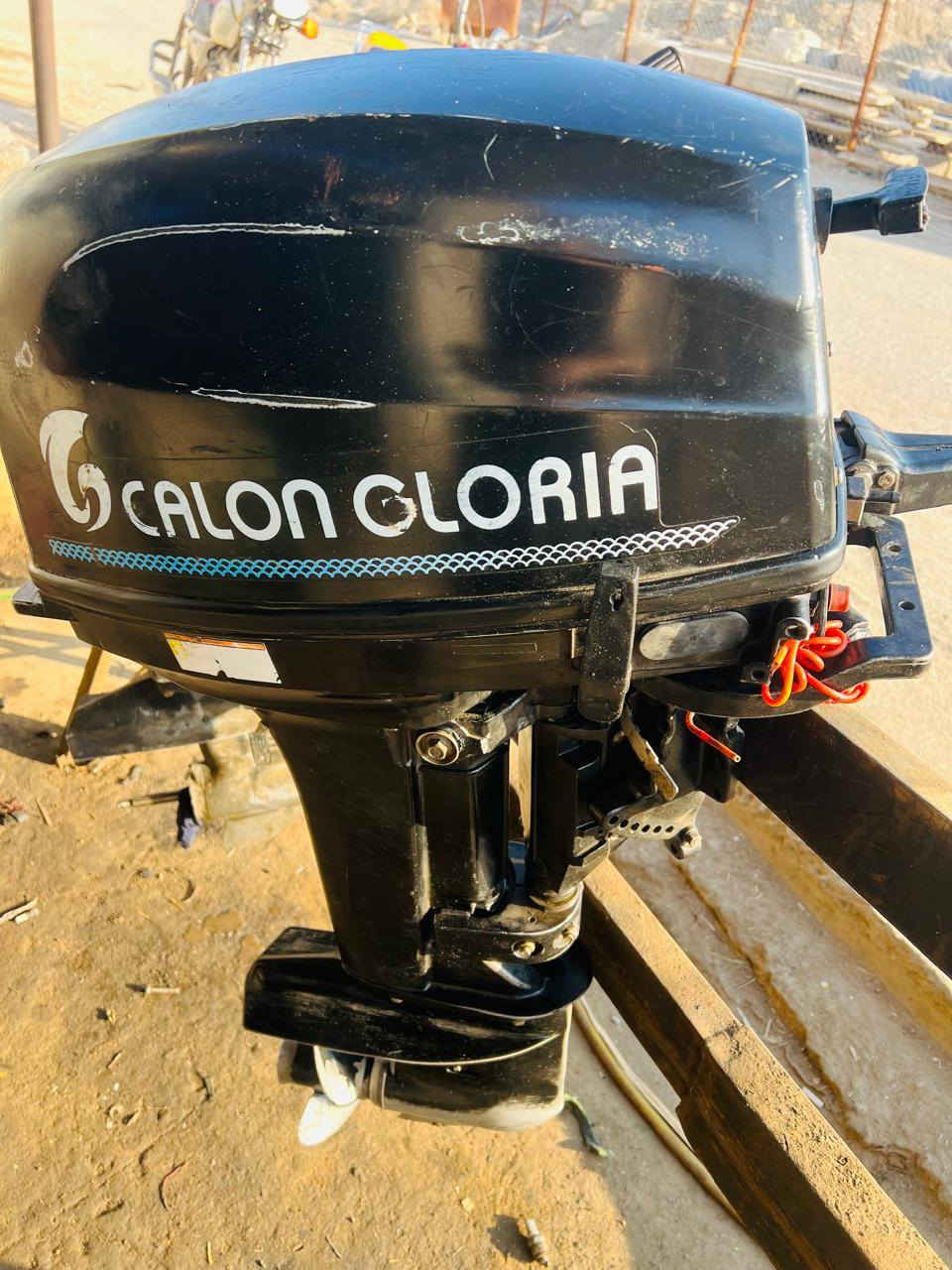 سلام عليكم خل يتونس الفقير 😅ام18جلوريه مكينه حلوه وشغاله فقط محرك بوربنكات والباقي كفاله كيره وكلشي احبتي السعر 650$***********
