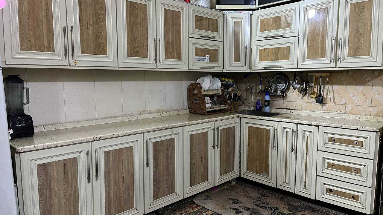 كاونتر mdf والداخل المنيوم مستعمل نضيف جدا طول 5متر عرض60 سم
يحتاج فقط يدات للمجر اريده بمليون


**إذا كنت صاحب هذا الإعلان وتريد حذفه لأي سبب، رجاءا أرسل رسالة إلى الدعم الفني**