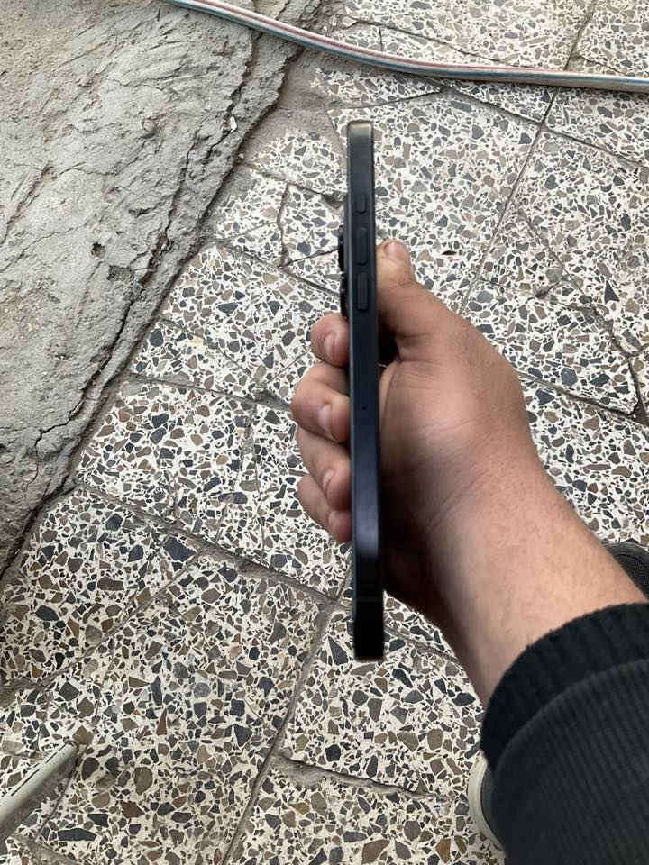 السلام عليكم ايفون 16pro max. ذاكره 256 نضافته 100‎%‎ مثل ما تشوفون بالصور شخط ما بي المكان بغداد مدينة الصدر
سعره 1450 وبي مجال
رقم التلفون *********** وموجود واتساب
