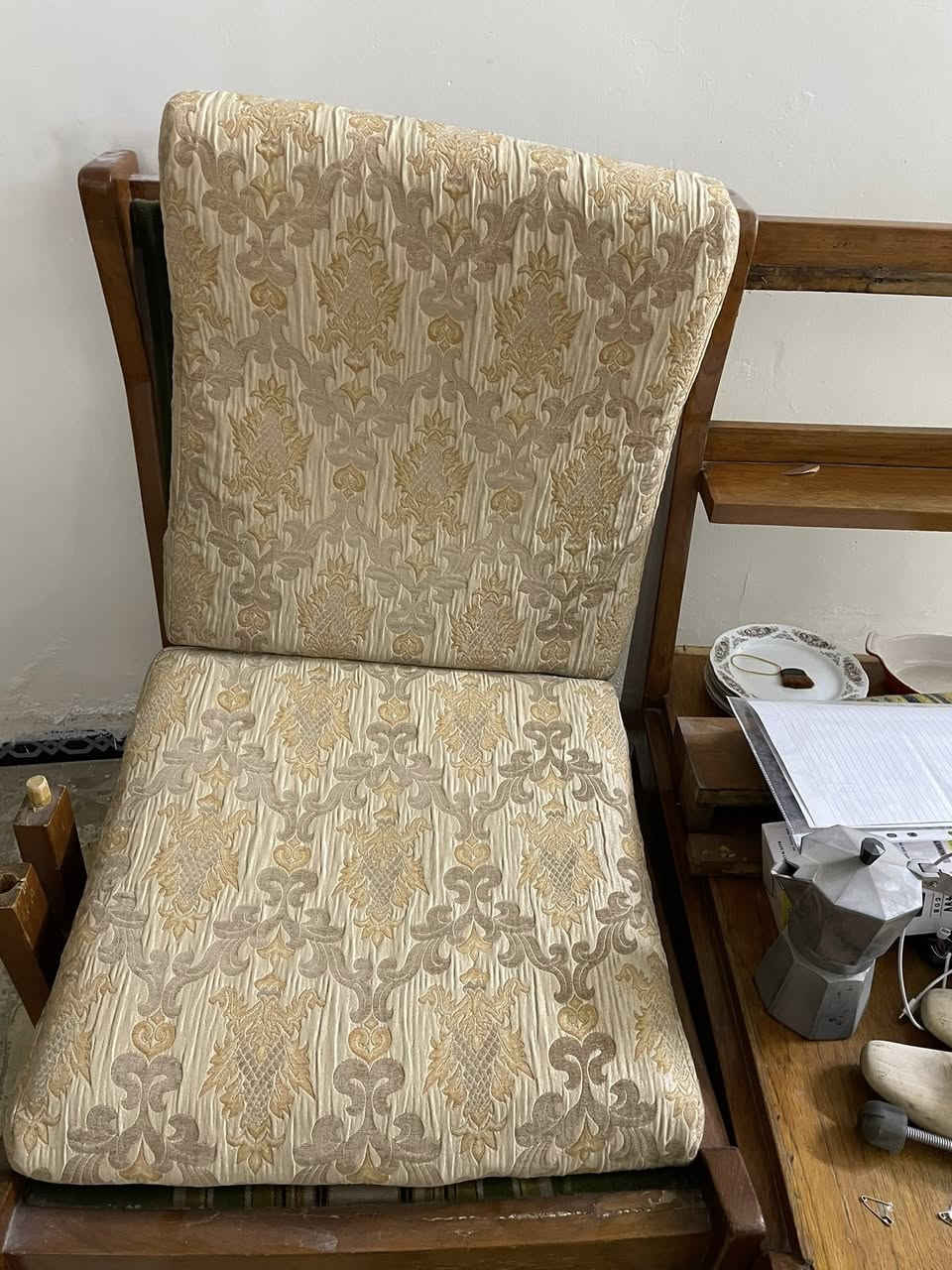 للبيع كوشات لقنفات كعدة عربية او استعمالات اخرى ، عدد 12 كوشة ( عدد 6 مقعد وعدد 6 ظهر )
ممكن استعمالها لاغراض اخرى فيها سحاب ممكن تنزع وتنغسل.
السعر للكوشة الواحدة ب 10 الاف فقط
القماش جودة ، استعمال قليل,  معلومات  اكثر اتصلو  واتساب على الرقم التالي:
***********

موجود في بغداد. شارع فلسطين / حي المستنصرية/ محلة 502
