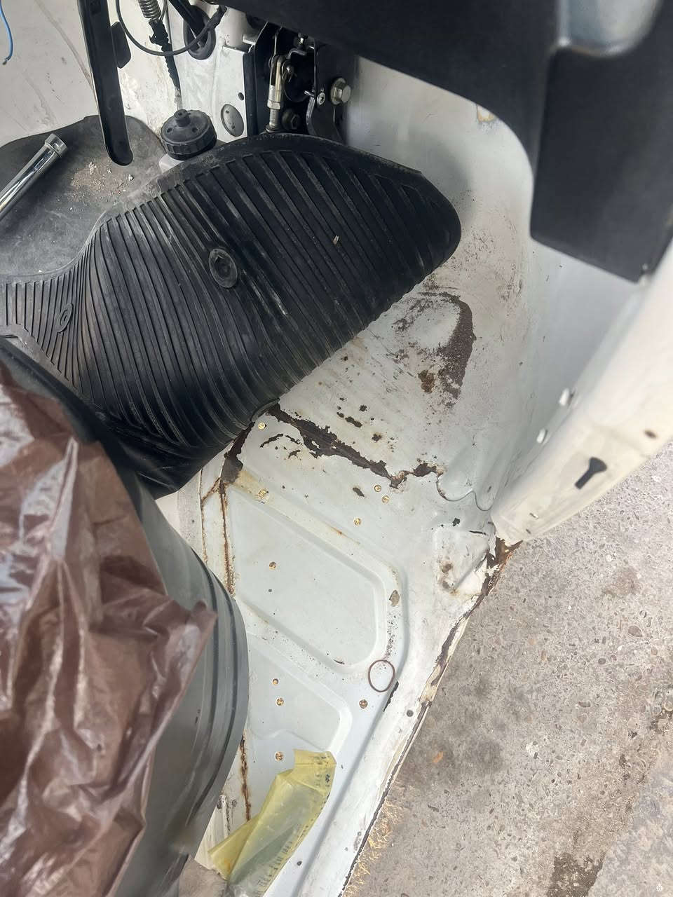 السلام عليكم تكتك مديل 20شهر12 تكتك بيه صبغ لغد فقط ولبقيه مكفول تكتك أوراق عارضه 5750 وبيه مجال مكان بغداد حي العامل ***********
