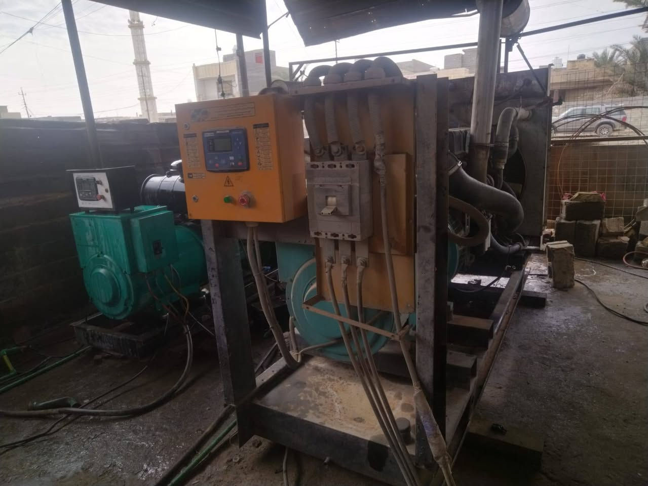 مولدة فالفو D12 انجكتر علماً أن محرك أوربي جديد رأس توليد400KVA السعر 90$
الهاتف ***********
