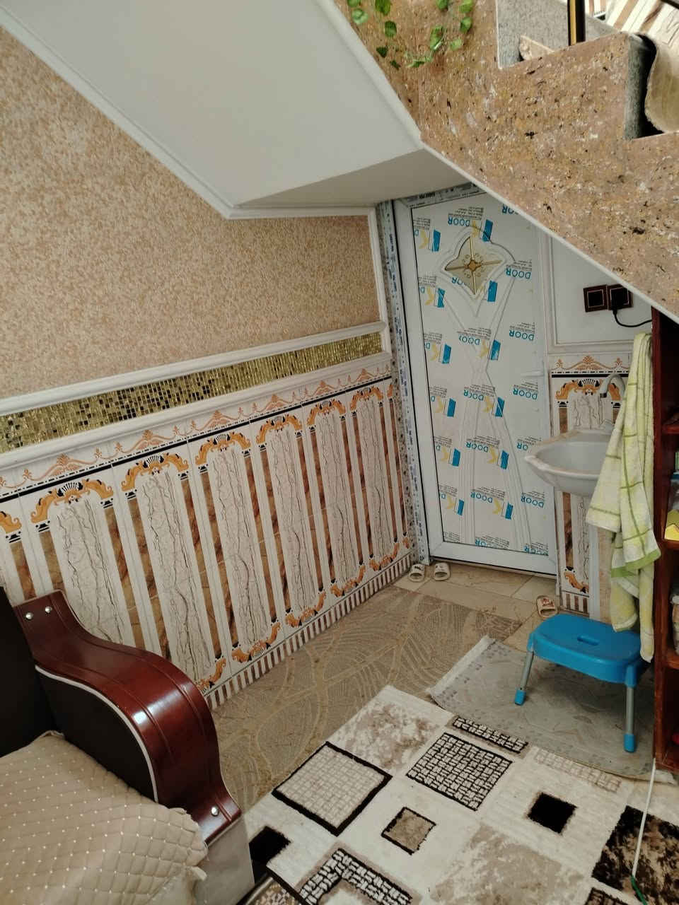 بيت في الرفيعي ١٠٠ متر مربع بناء درجة اولى اي استفسار اتصال بالرقم ***********
