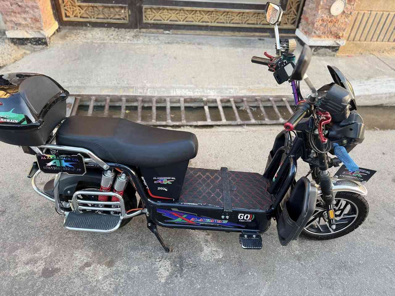 سلام عليكم للبيع ماطور شحن جبلي ٢٠٢٥ ((الأخوين)) بعده شركه فول نضافه مستعمل شي قليل فول بصمات سويجات ثنين تشغيل عن بعد مانع سرقه سماعات mb3 نشرات لايتات زنون عالي ناصي دبل إشاره بك لايت ألوان ((٦ باتري )) ٤ سرعات  السعر550قفل بي مجال بسيط جدا لاتصال   *********** (((مكان الفلوجه  ))))
