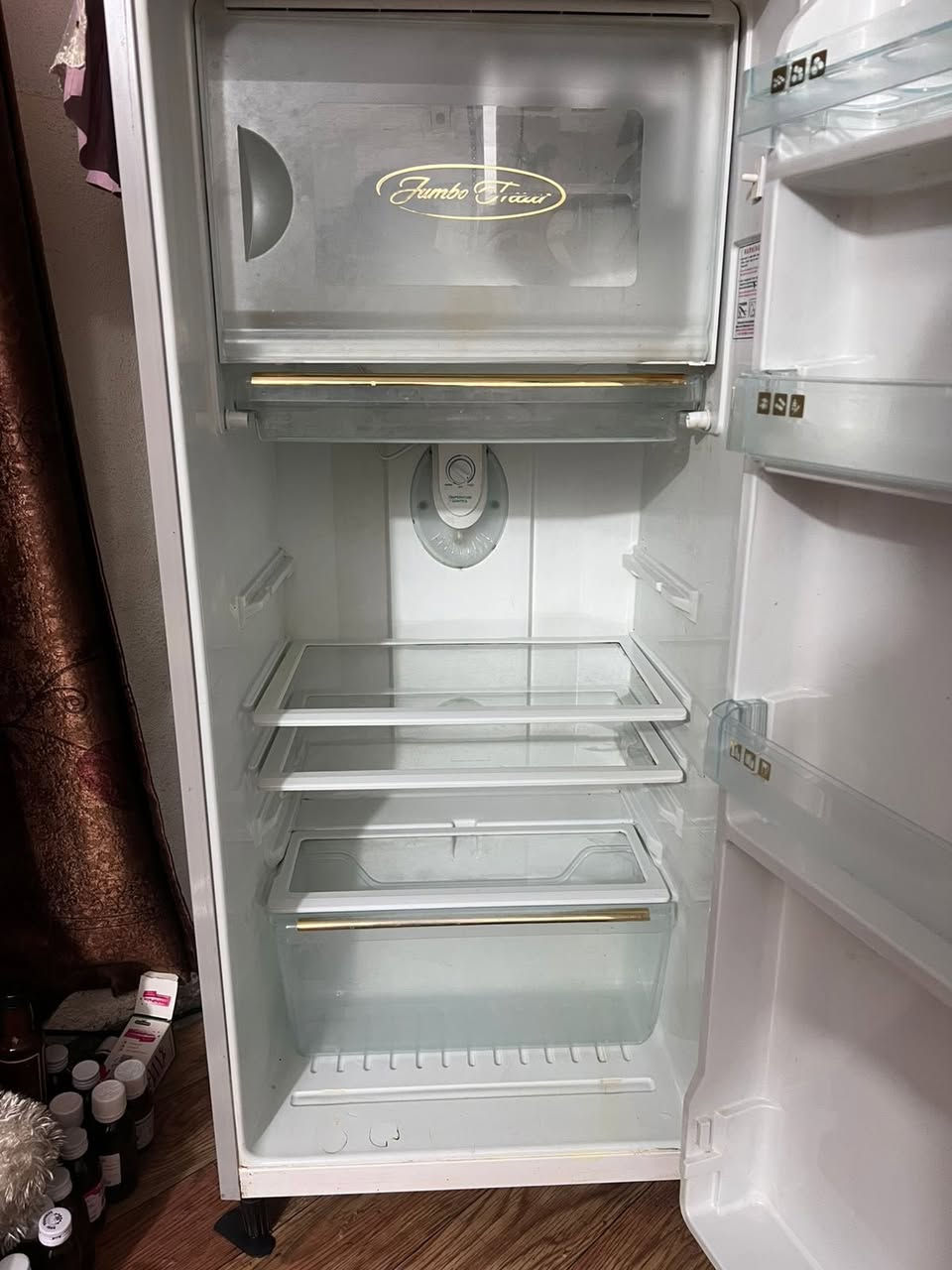 ثلاجة للبيع ب150نظيفة وجديدة تجميد فوول سبب البيع اشتريت ثلاجة اكبر


**إذا كنت صاحب هذا الإعلان وتريد حذفه لأي سبب، رجاءا أرسل رسالة إلى الدعم الفني**