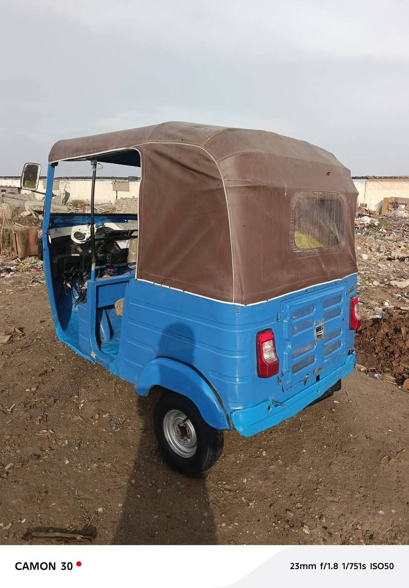 تكتك 17 وراق سنساخ لون ازرك مميز
مكينه 20 نضيفه السعر 2500 بيها مجال بغداد قرب صيطره الشعب ‏‪***********‬‏
