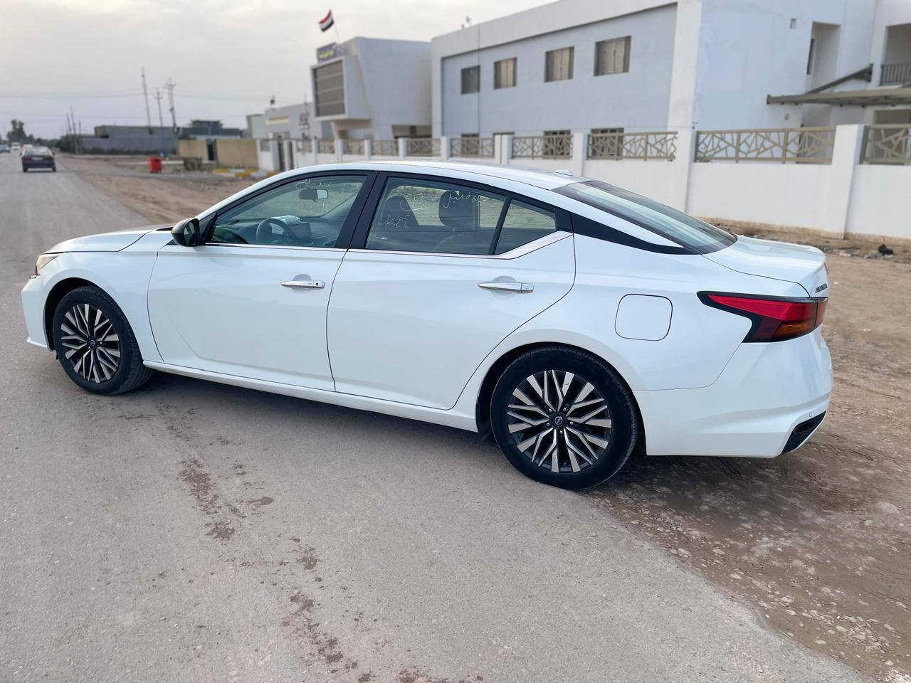 السلام عليكم 
نيسان التيما 2024 SV 

السعر 165$
رقم أربيل الجديد بأسمي 
(تحويل ثاني يوم)

الدفع: أمامي
المحرك: 2.5 لتر – 4 سلندر

الضرر :جاملغ الأيمن والايسر وبنيد 

تشغيل بصمة ودخول ذكي

شاشة لمس مع Apple CarPlay وAndroid Auto

كاميرا خلفية

حساسات خلفية

مثبت سرعة

رادار امامي خلفي جانبي

للتواصل:***********
                    ***********

يوجد واتس اب بعقوبة, ديالى
