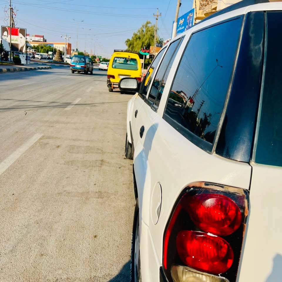 بلايزر موديل 2004 مزاد وزارة الداخلية /واسط
مكفوله كير ومكينة وحدادية وتبريد وكهربائيات وضربه 
سنتر لوك شغال مروحة راديتر كهربائية شرط بتموز حماوه ما توصل النص شرط 
صبغ عام شرط ع الحديد بدون ضربه بدون تبديل 
سيارة متعوب عليها امانة الله 
مكان واسط مركز المدينة 
السعر53 
تواصل واتساب 
***********
