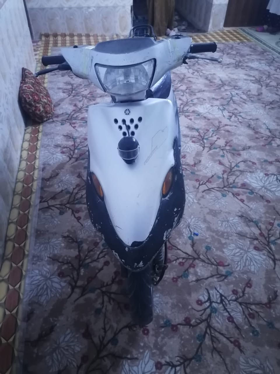 سلام عليكم دراجه 9 زروف للبيع توه مجفته بس يرادلهه كابريته دراجه كلهه شغاله كهربائيات. كلهن شغالات  سعر 250 وبيهه مجال رقمي واتساب ***********
