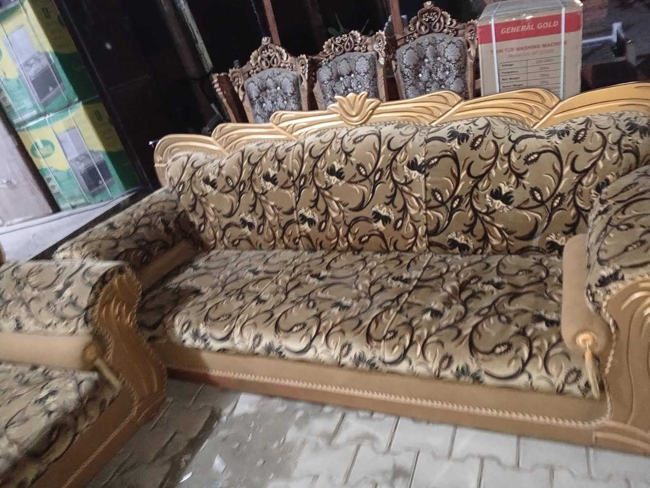 معرض تكريت للاثاث المنزلي للجمله والمفرد
تخم شغل عراقي 5قطع 10مقاعد مستعمل شي قليل نضافه فول مبي اي عيب عنوان لمعرض تكريت شارع الزهور لحولي مقابل مدرسه كنوز لهليه مجاور مجمع رداد للنشائيه 

للاستفسار اكثر تصال على الرقم الهاتف او مراسله ع واتساب 
*********** واتساب+فايبر 
*********** واتساب+تلي
