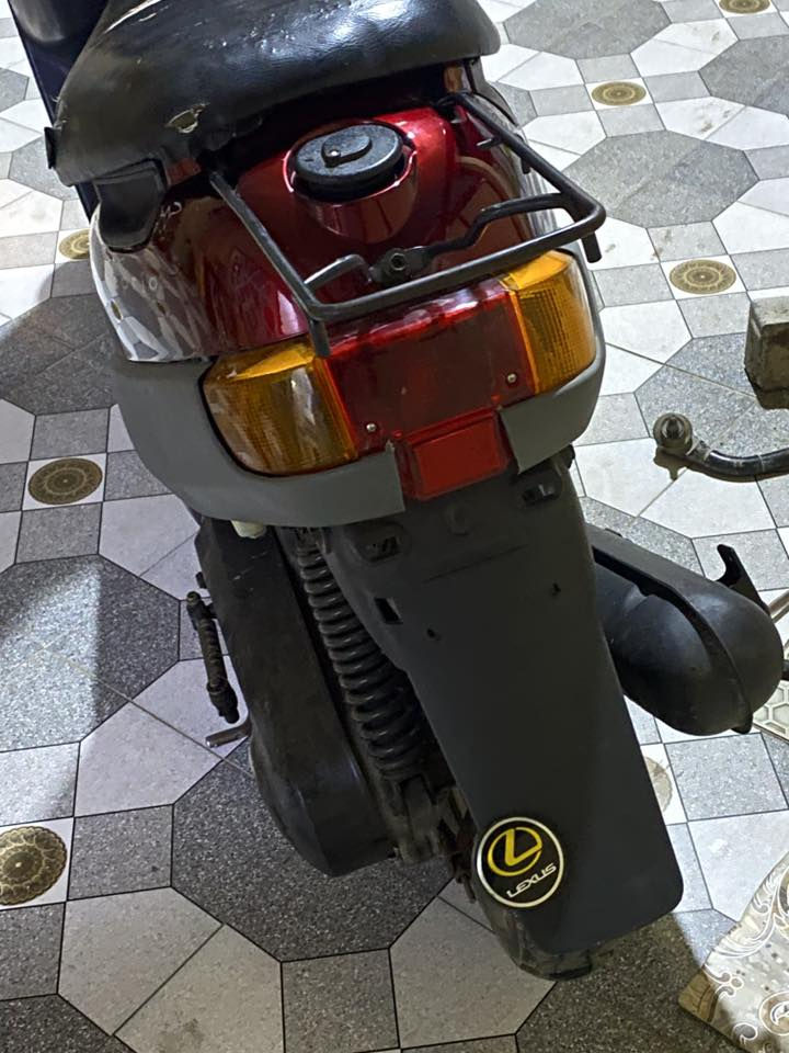 سلام عليكم شباب دراجة منغولي للبيع الدراجة يرادلها تجفيت واكفة بس الدراجة نضيفة ماشاء الله من محرك وكفرات الكهربائيات كاملة بس يرادلها تجفيت السعر 225وبيها مجال مكاني القبلة حي المهندسين  ***********
