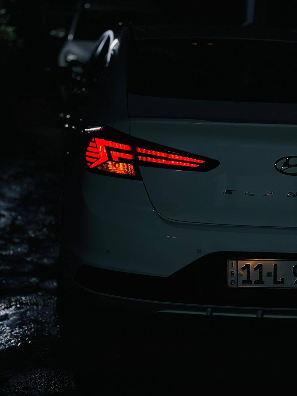 سلام عليكم النترا 20
خليجي فول 1 ع 1 
قطعتين تبريد 
داخل صاج. جلد 
5 ويل كروم 
بصمه 
فتحه 
صدوك ذكي يفتح عند الاقتراب 
منضومه زنون 200$ 
3 وضعيات قياده 
كأمره إماميه خلفيه
حساس امامي خلفي 
رقم بغداد بسمي
مكان السياره بابل لاستفسار عل الرقم ***********
