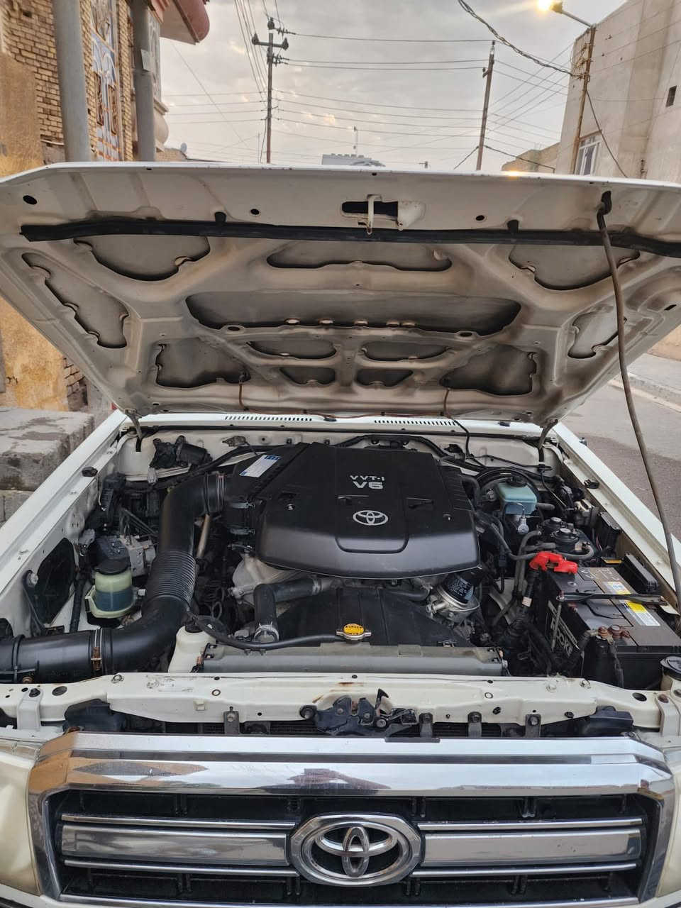 السلام عليكم لاندكروز شاص مديل 2013 بانزين كير عادي رقم بصره  سعر 190 رقم صاحب سياره ***********
