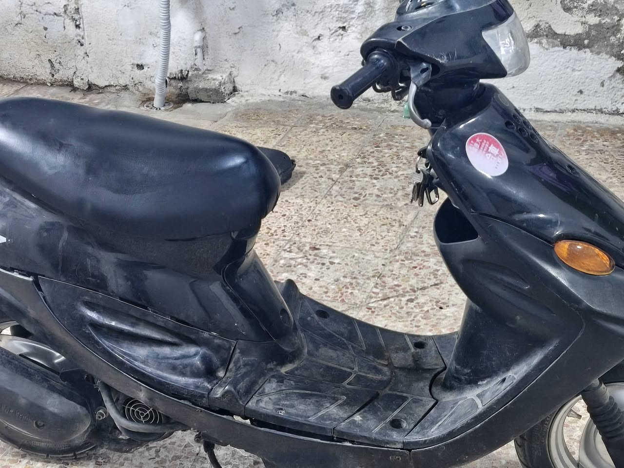 السلام عليكم دراجة 9 للبيع شغالة دراجة نضيفة مفتوحة مرة مكانها العمارة مركز المدينة حي القاهرة الثانية قرب مستشفى الحميات الدراجة بدون اكفلك  الاستفسار على هذا الرقم ***********
