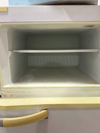 ثلاجة نضيفة • حجم وسط • مايكرويف سانيو