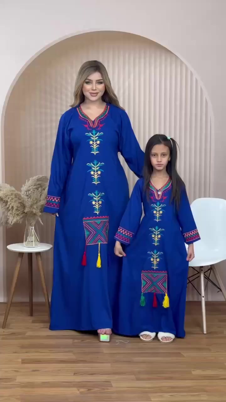 #جملة #توينز_الام_والبنت
نوع القماش 👈 (كشمير  ) اصلي لايوبر ولايكش 
القياس الام 1 و2 
البنت 1 و2 
سعر الدرزن 24 قطعه 210 الف


**إذا كنت صاحب هذا الإعلان وتريد حذفه لأي سبب، رجاءا أرسل رسالة إلى الدعم الفني**