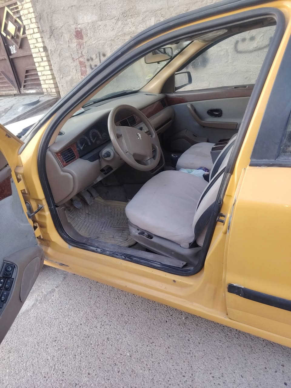 السلام عليكم ورحمة الله سمند 2010 مكينه وكير فرنسي مجفته جديد مكينه خير من الله مصفره هيه وغرامات تحويل مباشر السعر ٢٨ وبيه مجال مكاني بغداد العبيدي رقم  ***********
