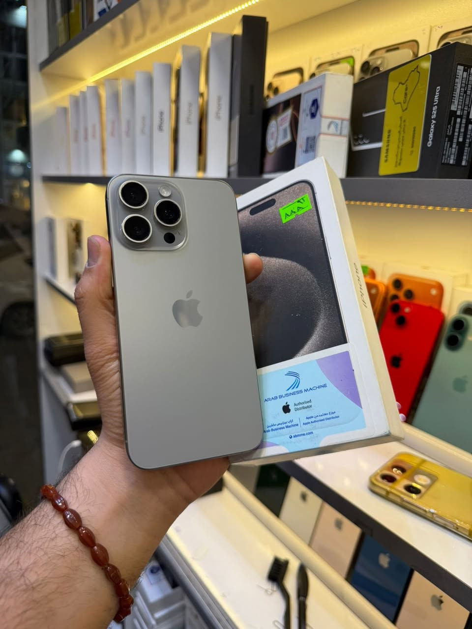 ايفون 15 برو ماكس عربي شرق اوسط 
بطارية 🔋 91‎%‎ ذاكرتة 256 
نظافتة 100‎%‎ مكفول بلادي 
للبيع او مراوس مكاني النجف 
***********
واتساب او اتصال مباشر 
شعندك جهازز للبيع او مراوس نشتري دزةة خاص او واتساب

