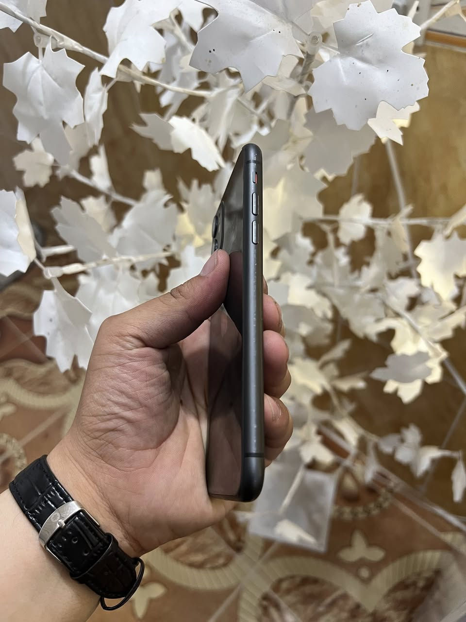 Iphon 11duu camera
128g 
1sim 
Patre 81 
موبايلةكة هيجي نة گوراوة و دةسكاري نة كراوة هةموو شتيكس بيلادية و هيج عيبي نية فقد وردة شوختي كةمي هةية 
سعرةكةي ٢٤٠ هزار ❤️
بۆ داوا کردن نامە بنرن تکایە 
***********
