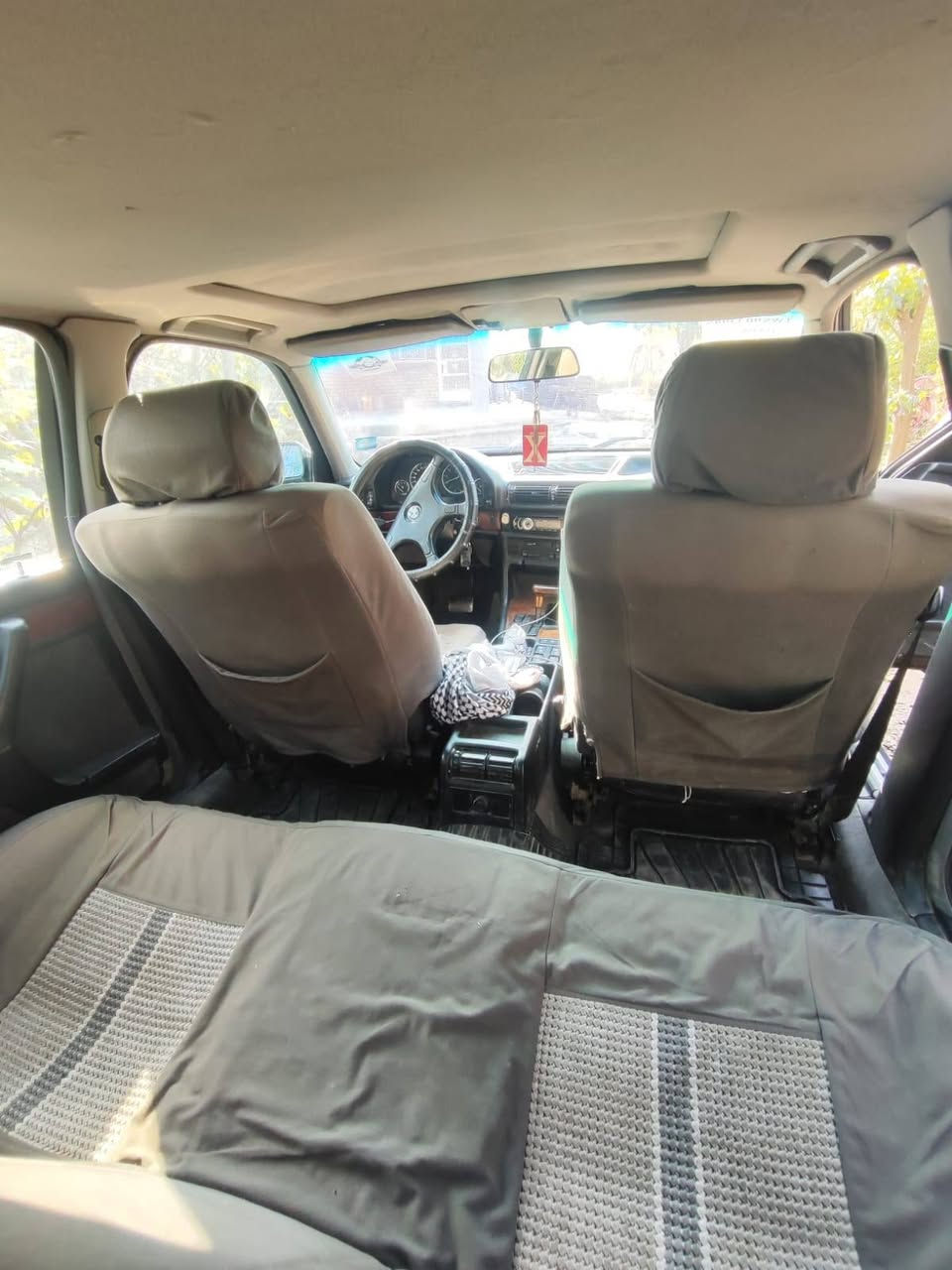 السلام عليكم بي ام ٧٣٥ رقم صلاح الدين بسمي سياره بلاديه على وضع شركه بيها جراد بل قماره فقط سياره كلها بلاد محرك كير كهربائيات كلها شركه السعر ٥٥ 
مكاني بغداد المشاهده ***********
