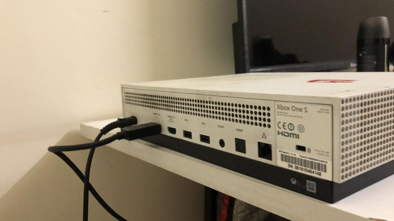 اكس بوكس ون اس 
3 يدات 
3العاب 
سعرة 175
ويا كارتونتة وبي مجال


**إذا كنت صاحب هذا الإعلان وتريد حذفه لأي سبب، رجاءا أرسل رسالة إلى الدعم الفني**