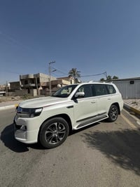 لاندكروز • ٢٠٢٠ • رقم بغداد